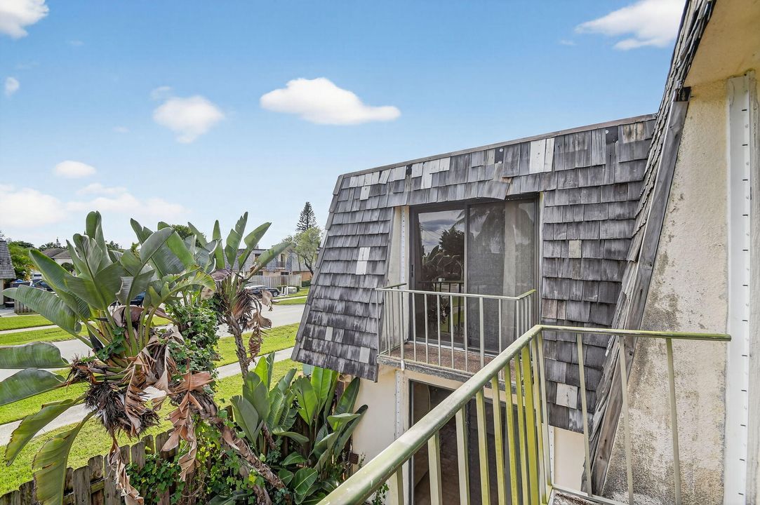 En Venta: $239,777 (2 camas, 2 baños, 1232 Pies cuadrados)