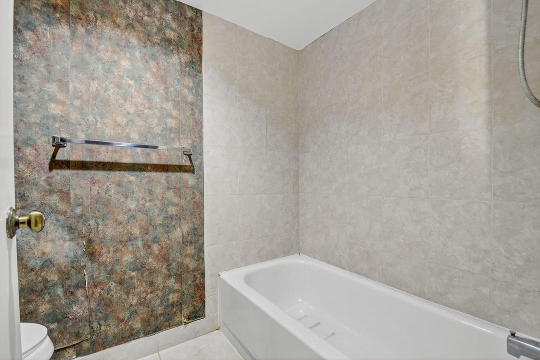 En Venta: $239,777 (2 camas, 2 baños, 1232 Pies cuadrados)