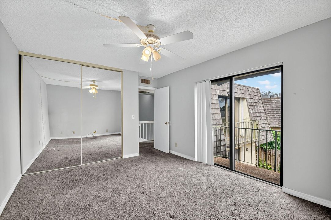 En Venta: $239,777 (2 camas, 2 baños, 1232 Pies cuadrados)