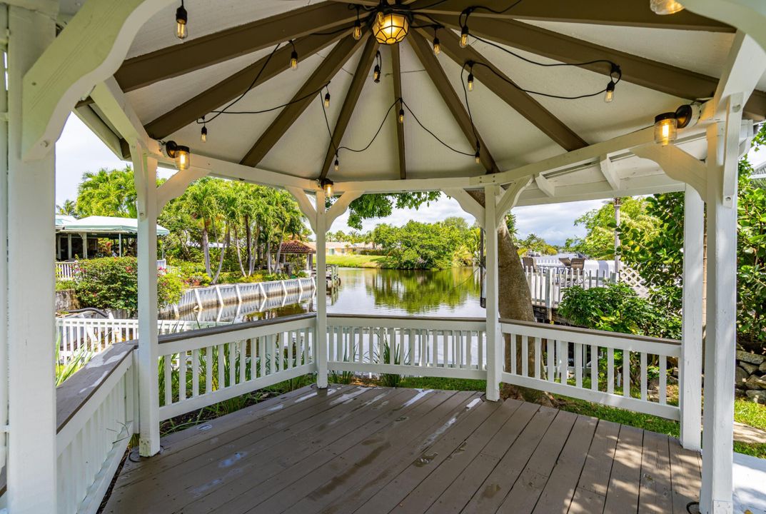 For Sale: $1,099,000 (4 beds, 2 baths, 2149 Square Feet)