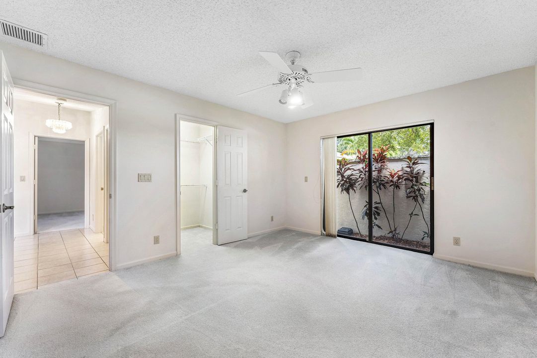 Под контрактом: $1,325,000 (4 спален, 2 ванн, 2845 Квадратных фут)