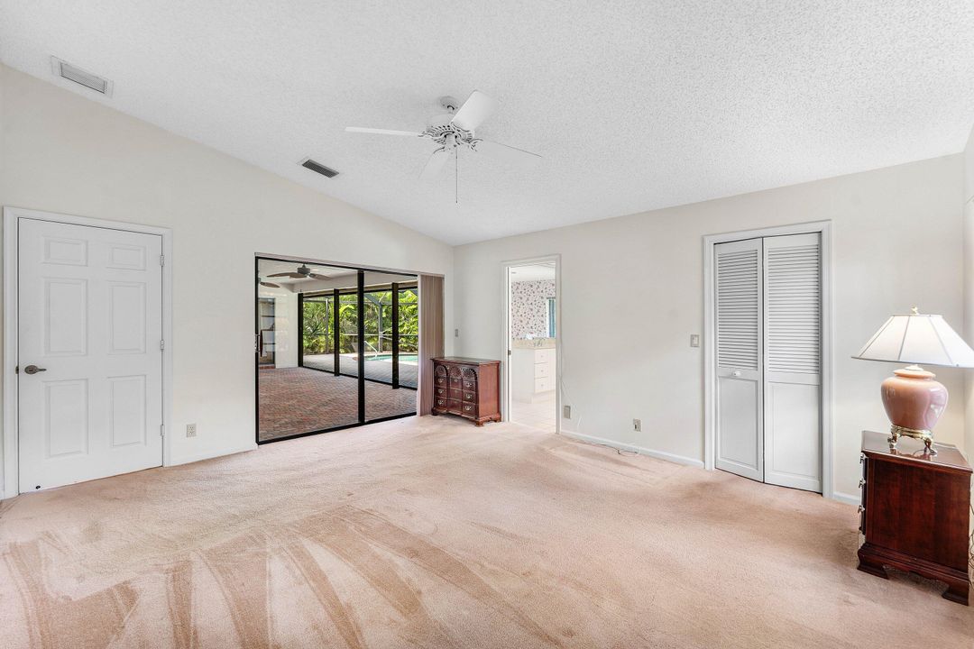 Под контрактом: $1,325,000 (4 спален, 2 ванн, 2845 Квадратных фут)