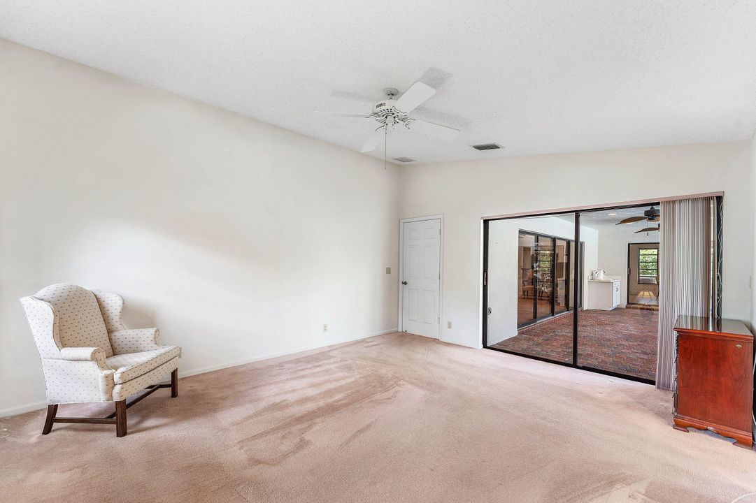 Под контрактом: $1,325,000 (4 спален, 2 ванн, 2845 Квадратных фут)