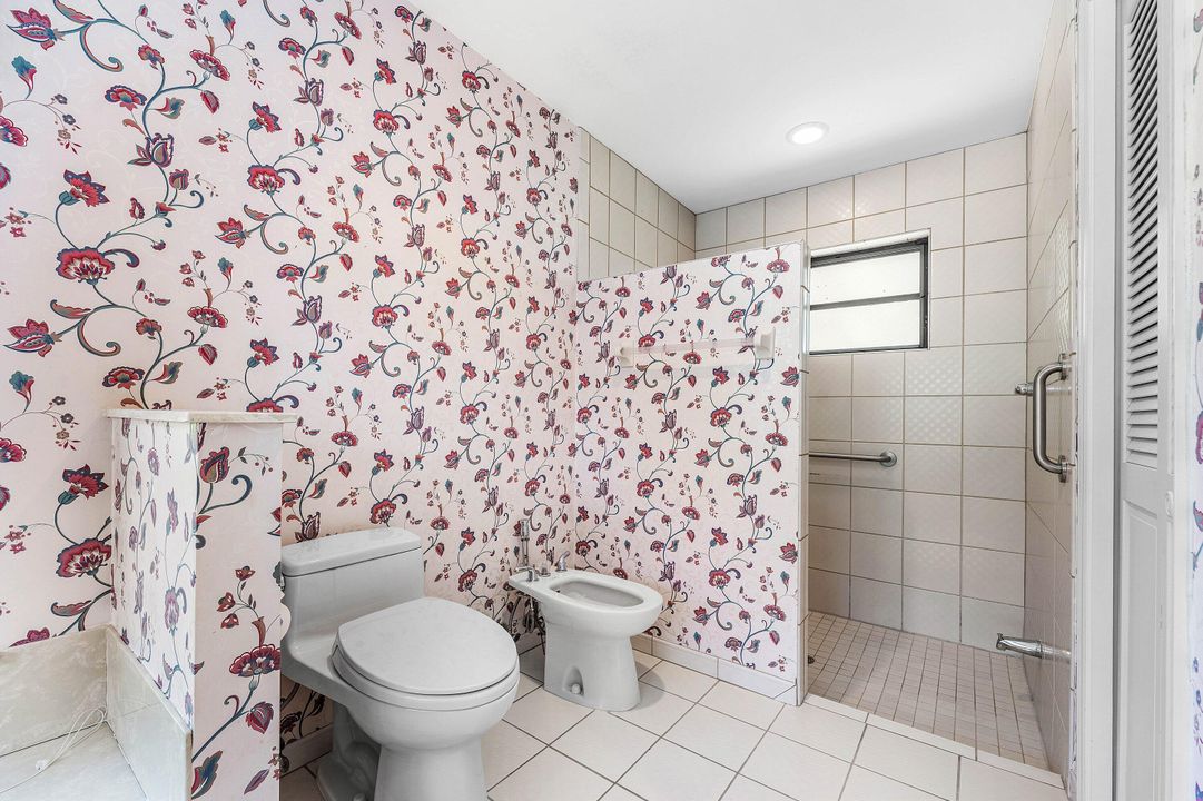 Под контрактом: $1,325,000 (4 спален, 2 ванн, 2845 Квадратных фут)