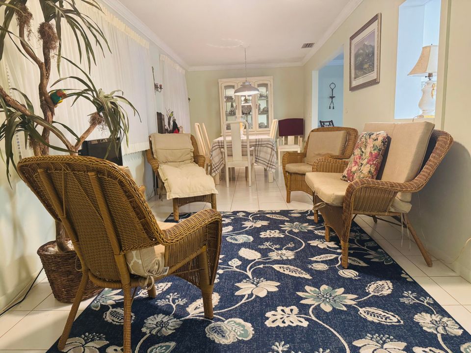 Active With Contract: $2,500 (2 beds, 2 baths, 1428 Square Feet)