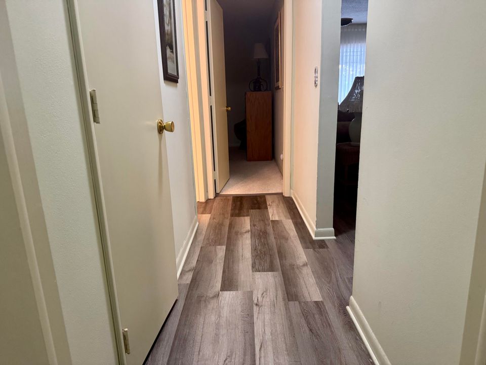 Active With Contract: $2,500 (2 beds, 2 baths, 1428 Square Feet)