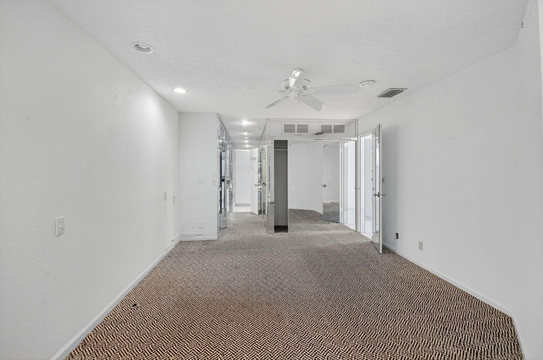 合同活跃: $283,500 (3 贝兹, 2 浴室, 1597 平方英尺)