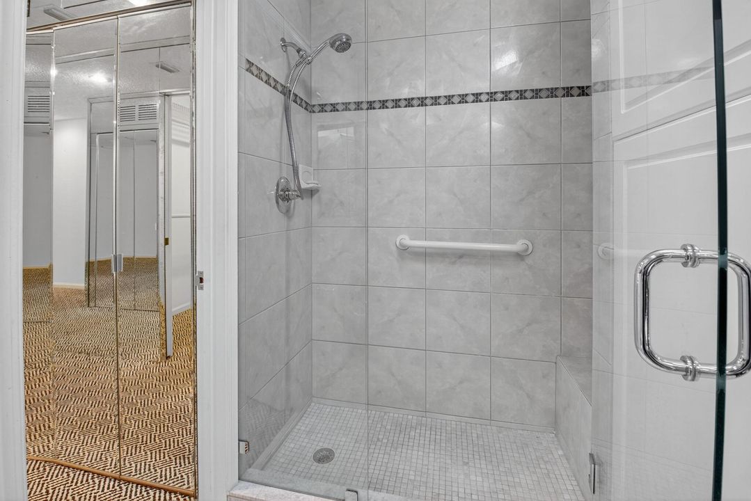 合同活跃: $283,500 (3 贝兹, 2 浴室, 1597 平方英尺)