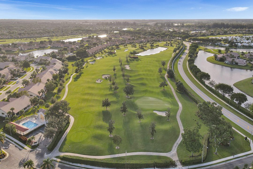 En Venta: $225,000 (2 camas, 2 baños, 1831 Pies cuadrados)