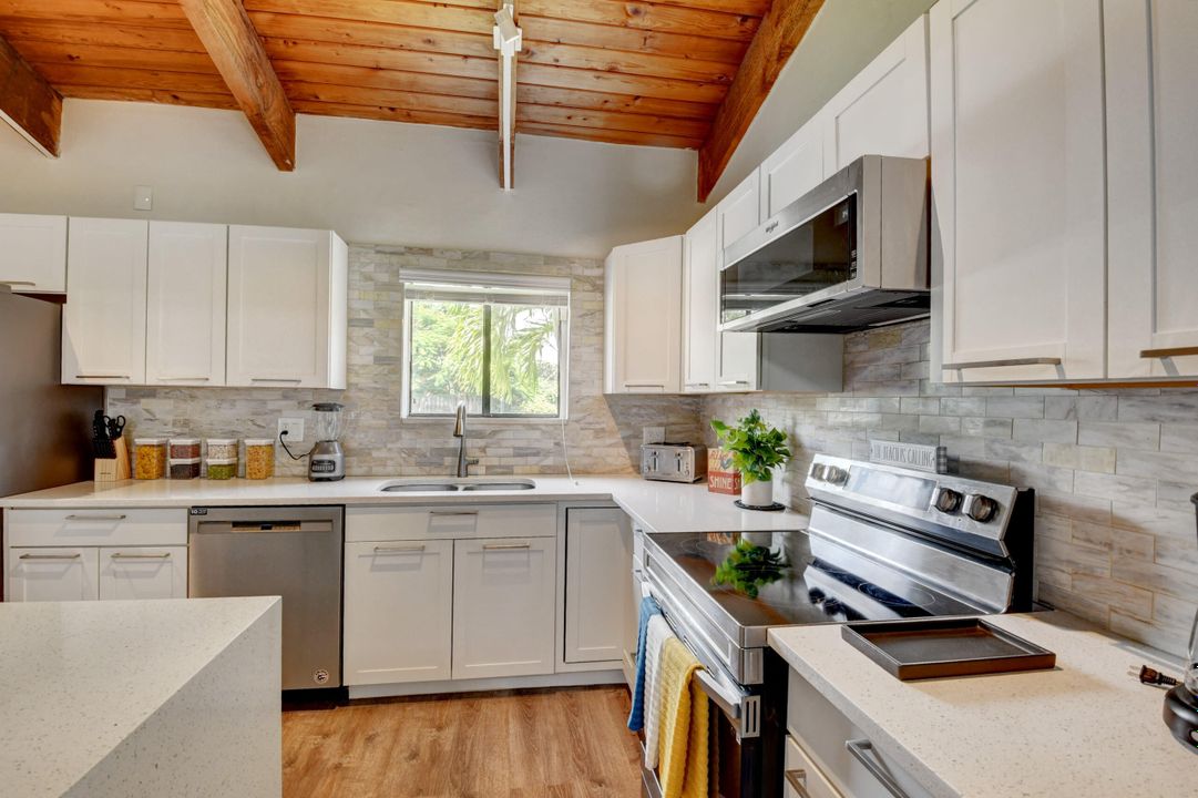 待售: $799,000 (3 贝兹, 2 浴室, 1655 平方英尺)