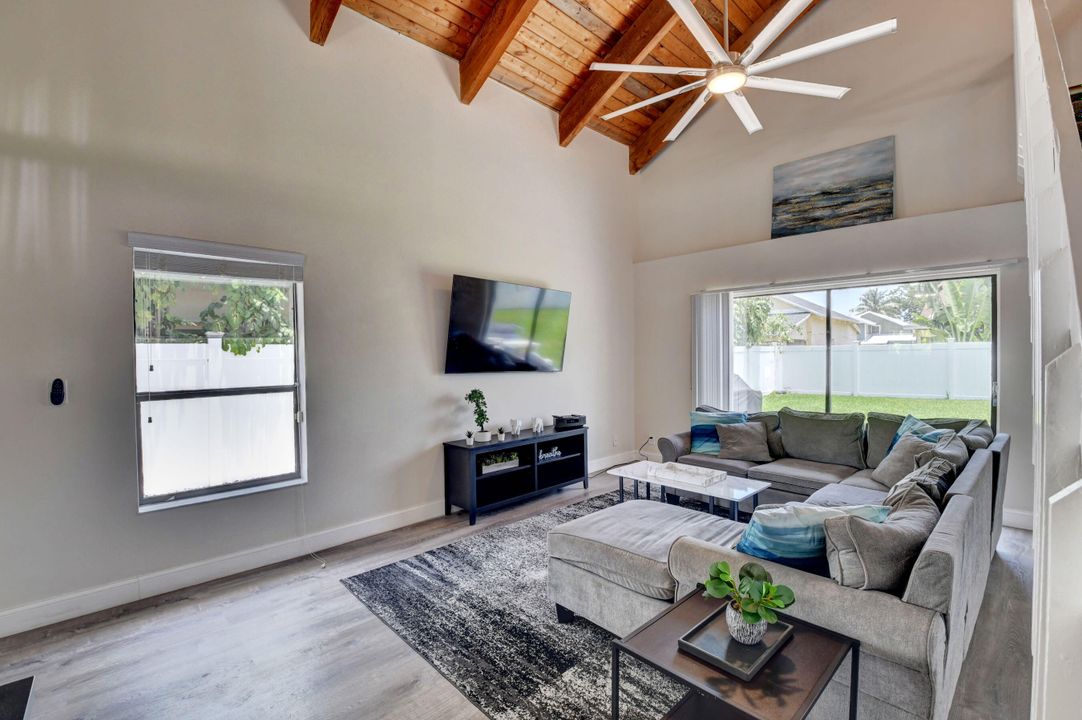 待售: $799,000 (3 贝兹, 2 浴室, 1655 平方英尺)