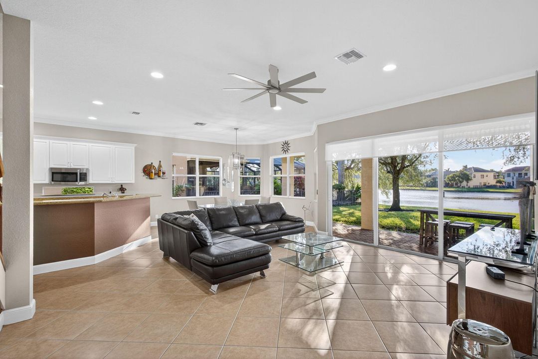 For Sale: $950,000 (5 beds, 3 baths, 3466 Square Feet)