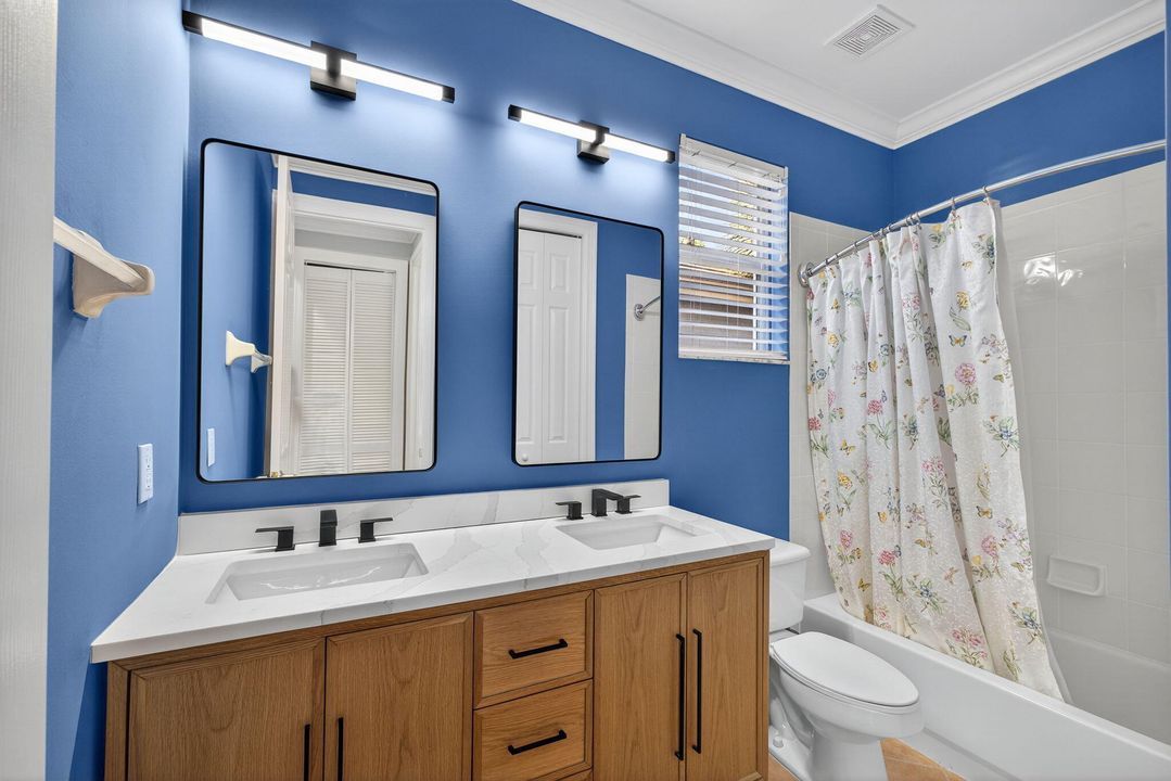 For Sale: $950,000 (5 beds, 3 baths, 3466 Square Feet)