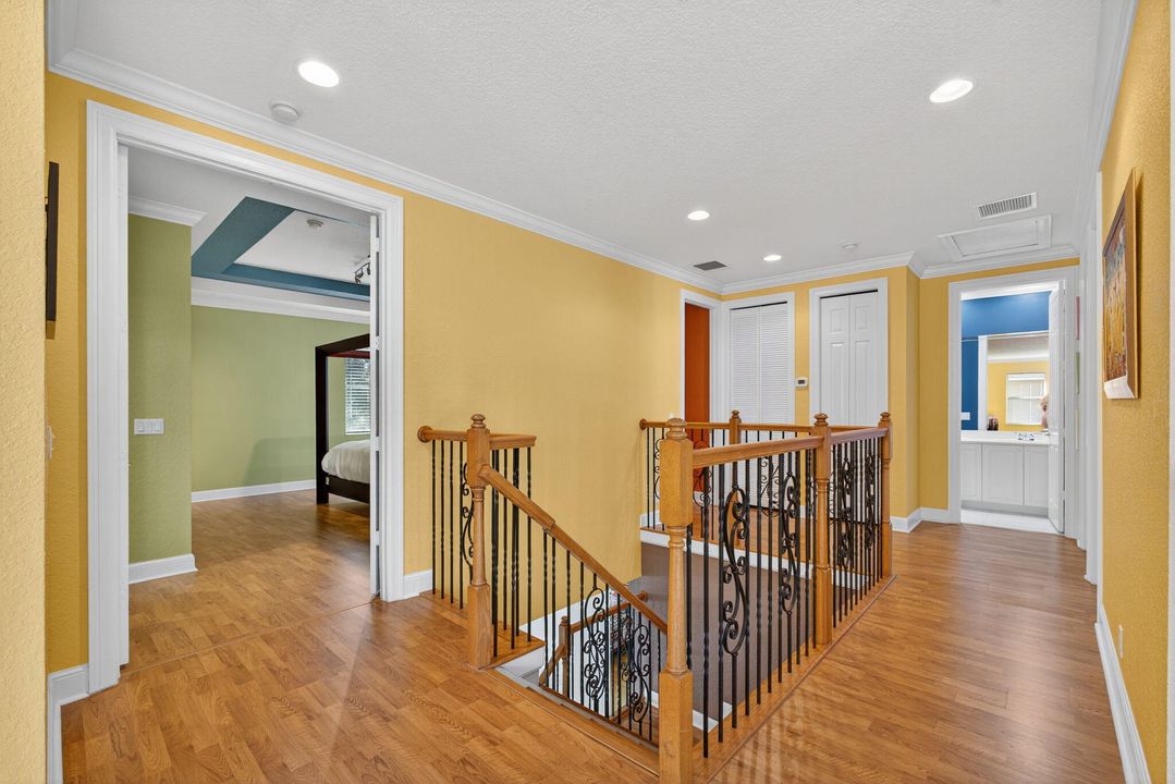 For Sale: $950,000 (5 beds, 3 baths, 3466 Square Feet)