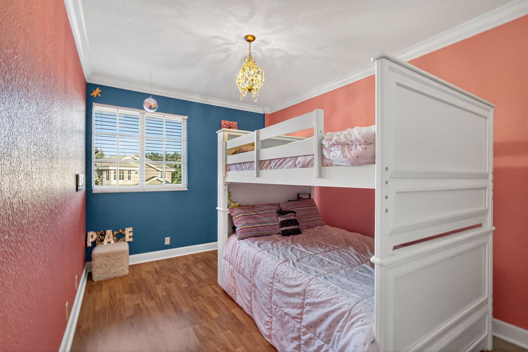 For Sale: $950,000 (5 beds, 3 baths, 3466 Square Feet)