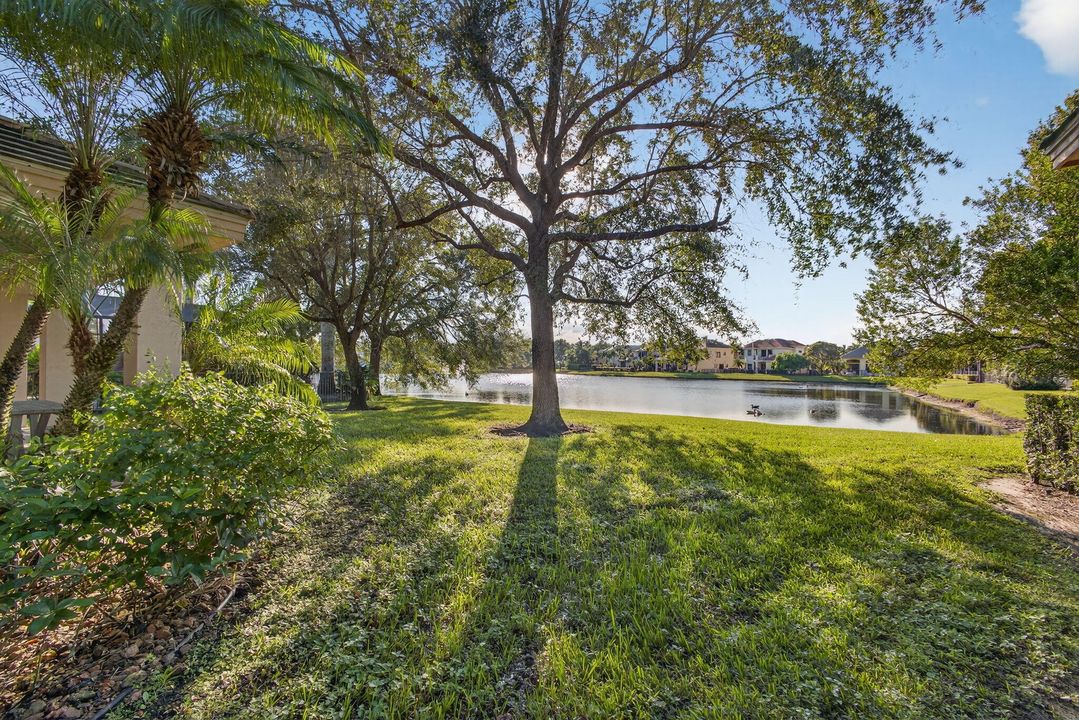 For Sale: $950,000 (5 beds, 3 baths, 3466 Square Feet)