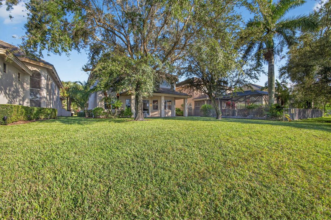 For Sale: $950,000 (5 beds, 3 baths, 3466 Square Feet)