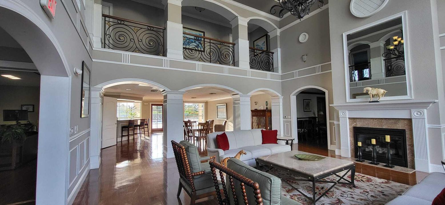 出租: $1,650 (1 贝兹, 1 浴室, 875 平方英尺)