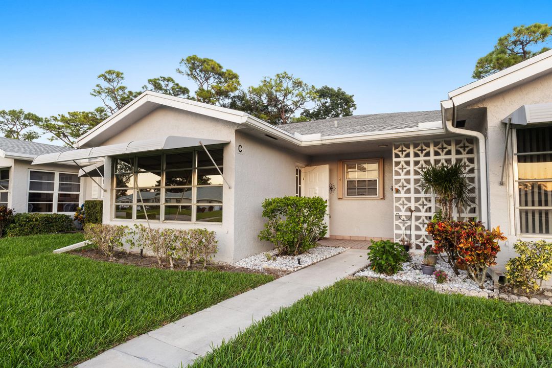 Recently Sold: $145,000 (1 beds, 1 baths, 1068 Square Feet)