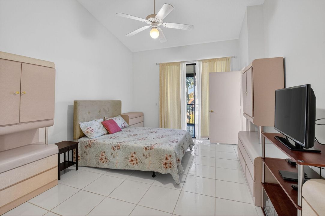 Active With Contract: $220,000 (3 beds, 2 baths, 1657 Square Feet)