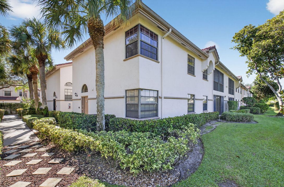 Active With Contract: $220,000 (3 beds, 2 baths, 1657 Square Feet)