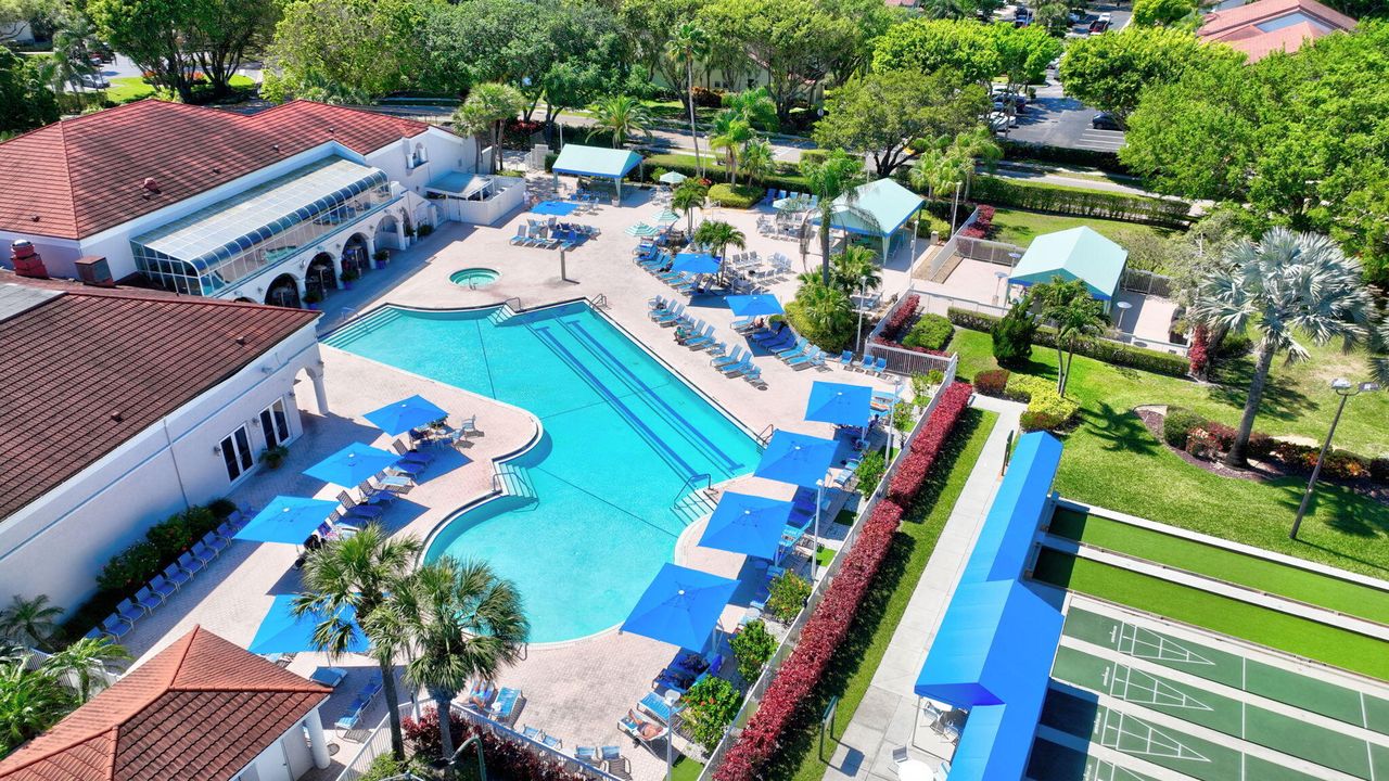 Active With Contract: $220,000 (3 beds, 2 baths, 1657 Square Feet)