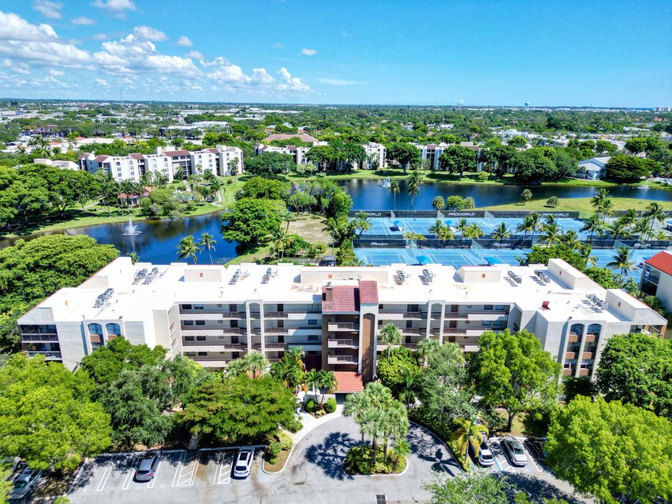 Active With Contract: $5,000 (2 beds, 2 baths, 1272 Square Feet)