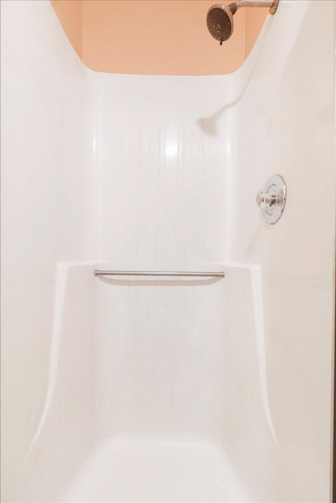 На продажу: $154,900 (2 спален, 2 ванн, 1000 Квадратных фут)