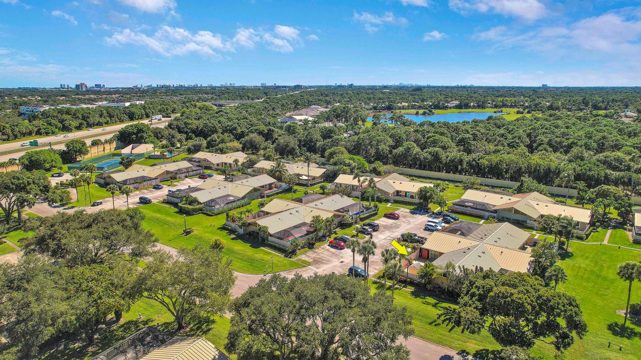 Active With Contract: $350,000 (3 beds, 2 baths, 1276 Square Feet)