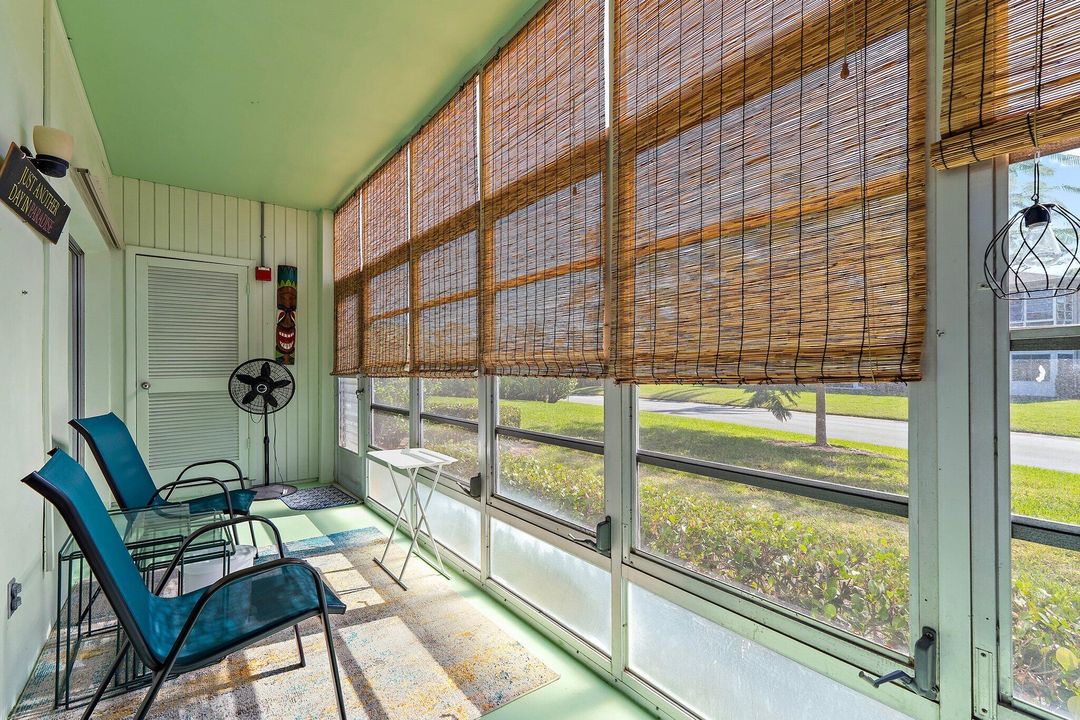 For Rent: $2,200 (2 beds, 2 baths, 1170 Square Feet)