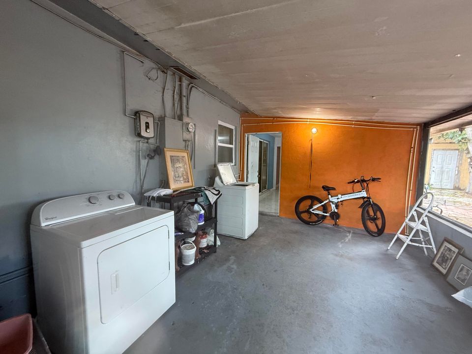 For Rent: $1,000 (3 beds, 2 baths, 1362 Square Feet)