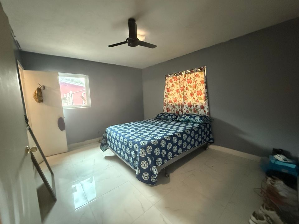 For Rent: $1,000 (3 beds, 2 baths, 1362 Square Feet)