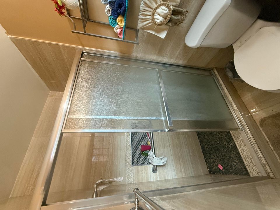 For Rent: $1,000 (3 beds, 2 baths, 1362 Square Feet)