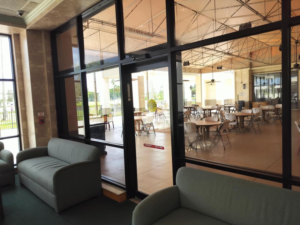 Activo con contrato: $2,300 (2 camas, 2 baños, 1002 Pies cuadrados)