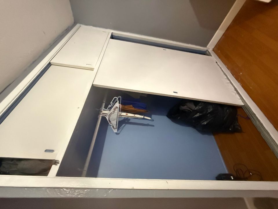 For Rent: $1,000 (3 beds, 2 baths, 1362 Square Feet)