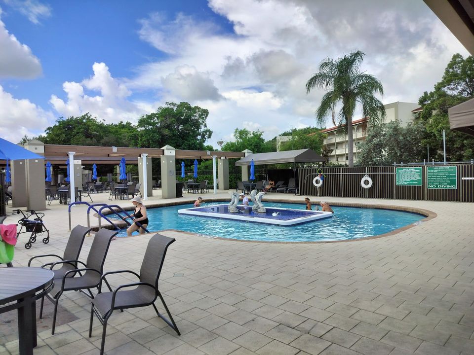 Activo con contrato: $2,300 (2 camas, 2 baños, 1002 Pies cuadrados)