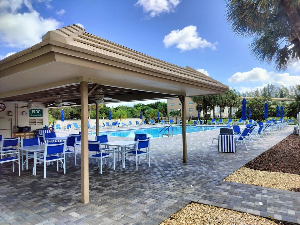 Activo con contrato: $2,300 (2 camas, 2 baños, 1002 Pies cuadrados)