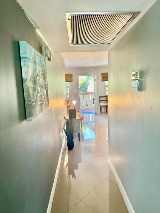 Activo con contrato: $2,300 (2 camas, 2 baños, 1002 Pies cuadrados)