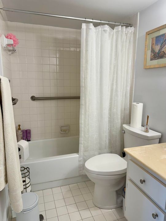 Activo con contrato: $2,300 (2 camas, 2 baños, 1002 Pies cuadrados)