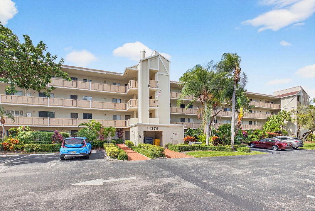 待售: $265,000 (2 贝兹, 2 浴室, 1070 平方英尺)