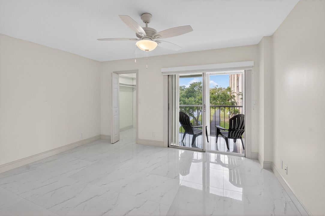 待售: $265,000 (2 贝兹, 2 浴室, 1070 平方英尺)