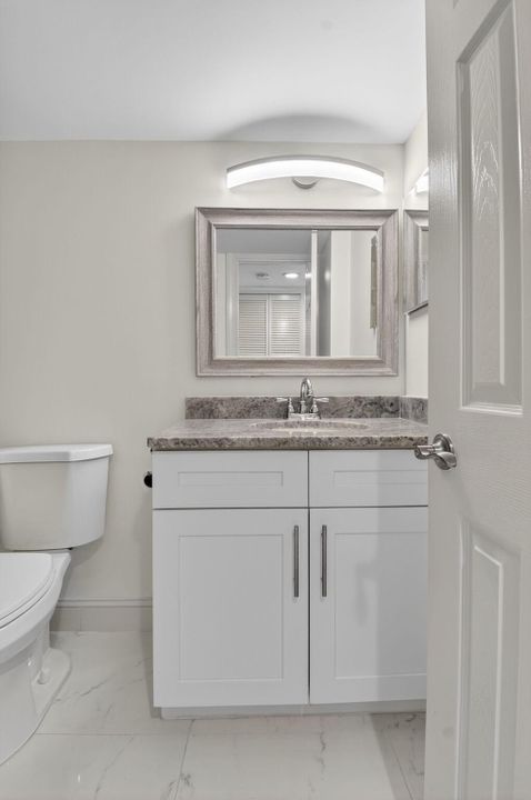 待售: $265,000 (2 贝兹, 2 浴室, 1070 平方英尺)