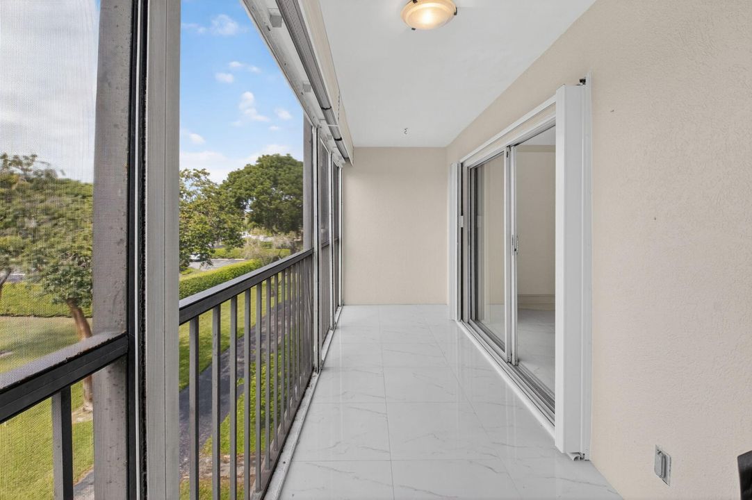 待售: $265,000 (2 贝兹, 2 浴室, 1070 平方英尺)