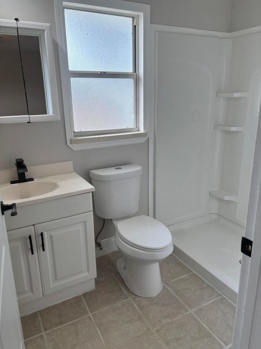 Activo con contrato: $325,000 (3 camas, 2 baños, 1106 Pies cuadrados)