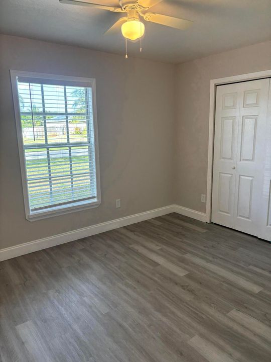 Activo con contrato: $325,000 (3 camas, 2 baños, 1106 Pies cuadrados)