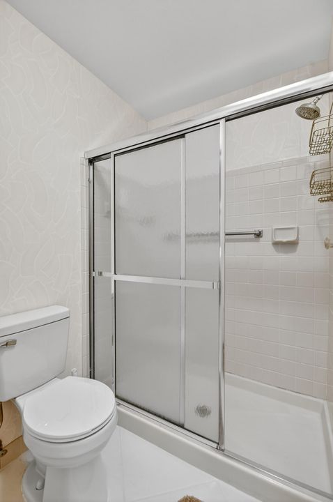 For Sale: $225,000 (2 beds, 2 baths, 1186 Square Feet)