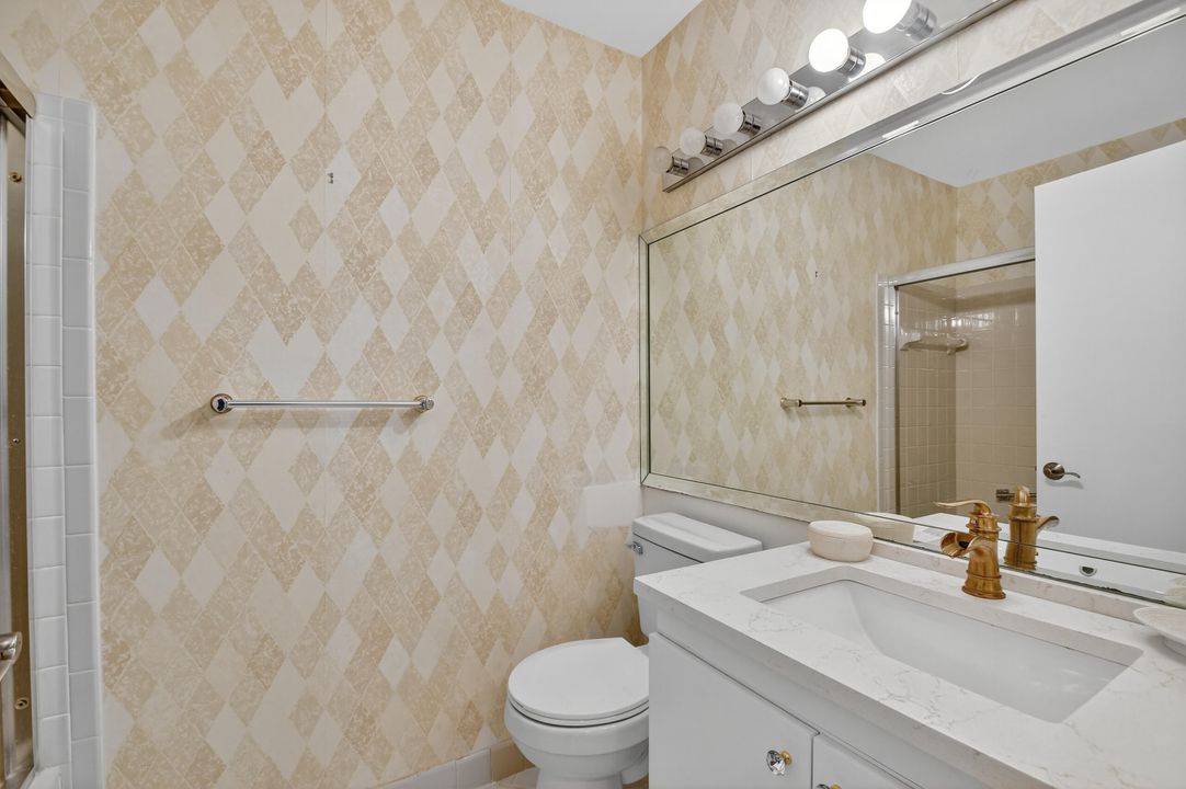 For Sale: $225,000 (2 beds, 2 baths, 1186 Square Feet)