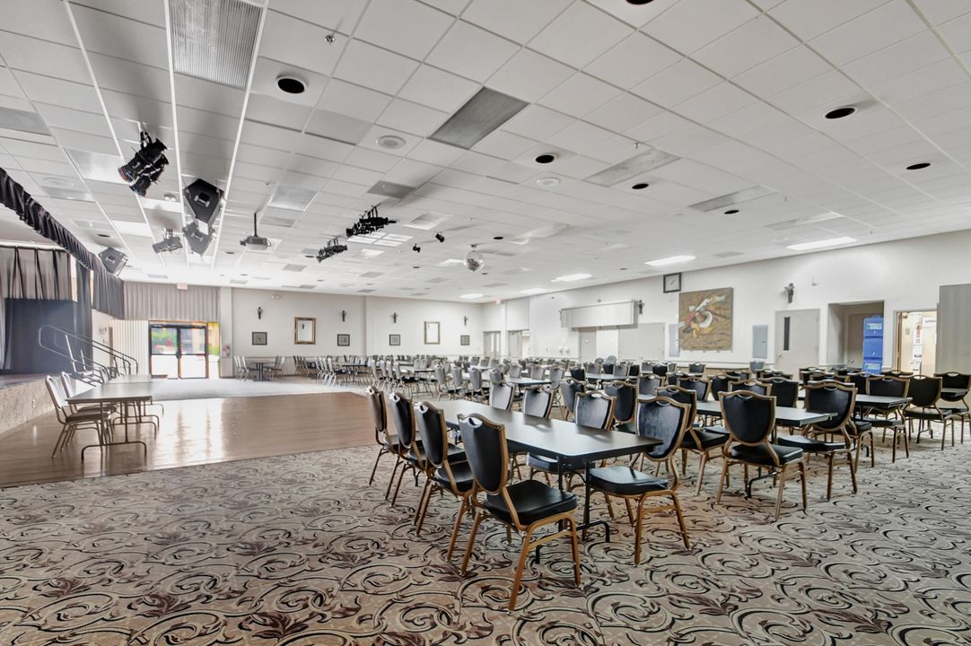 For Sale: $225,000 (2 beds, 2 baths, 1186 Square Feet)