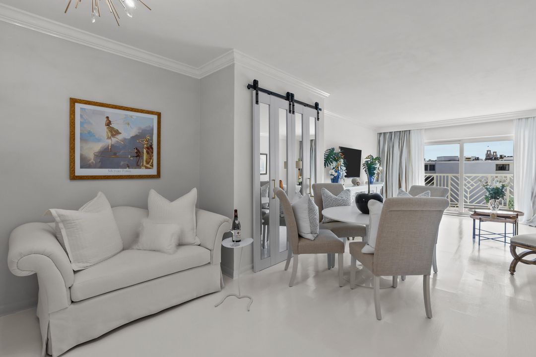 Active With Contract: $10,000 (1 beds, 1 baths, 868 Square Feet)