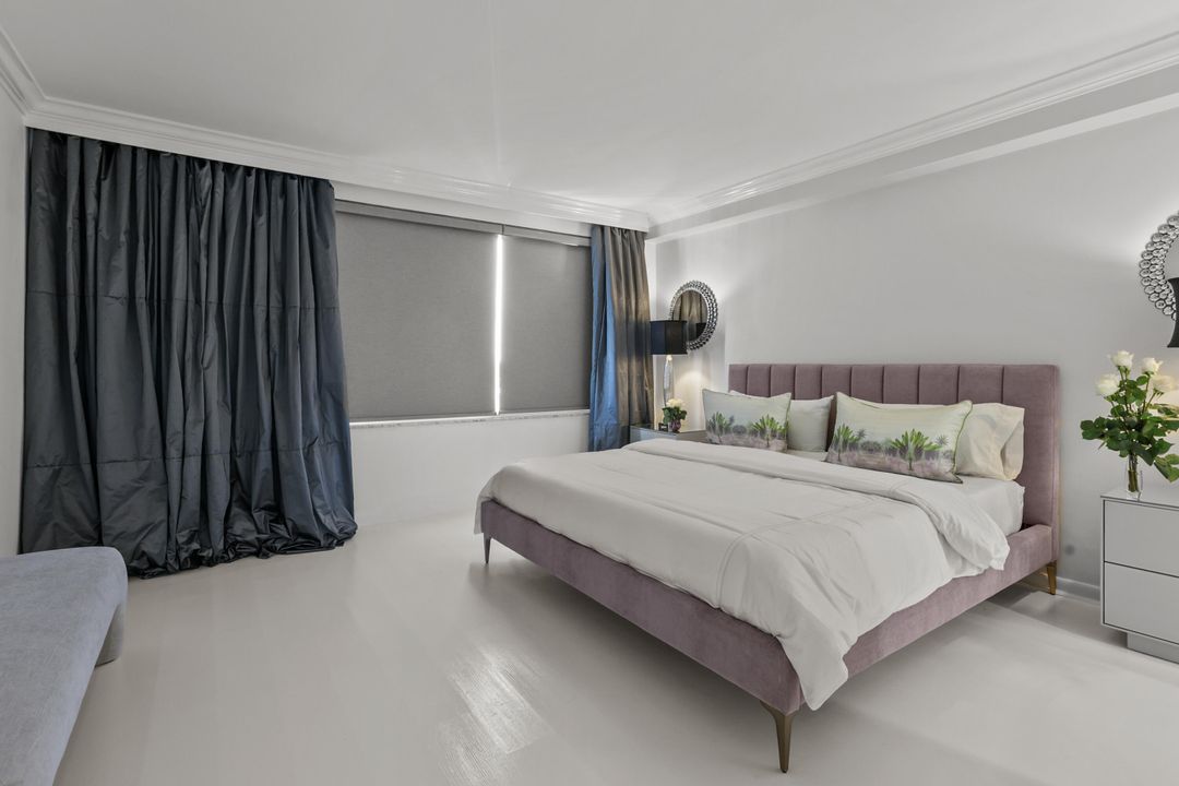 Active With Contract: $10,000 (1 beds, 1 baths, 868 Square Feet)